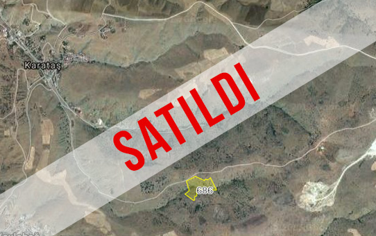 KARATAŞ KENTSEL DÖNÜŞÜM ALANINDA 686 PARSELDE YOLA CEPHELİ KUPON ARSA